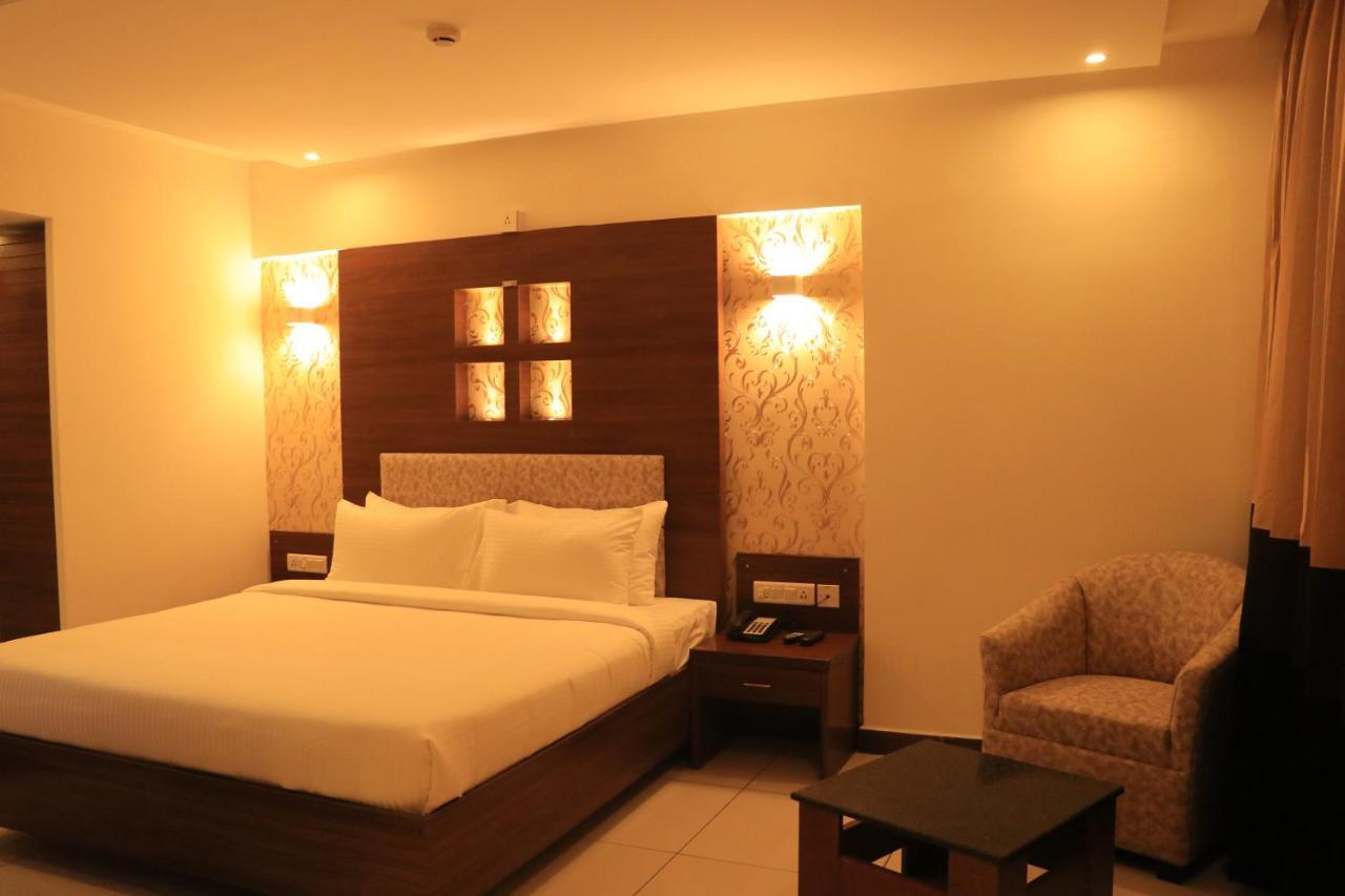 Klase Hotels Chennai Esterno foto